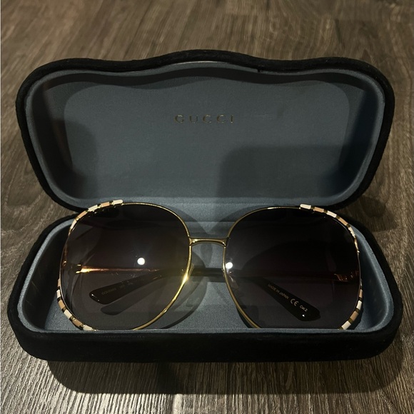Gucci women’s sunglasses - Picture 4 of 5